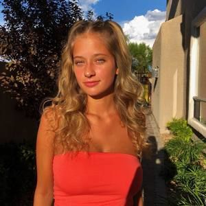 Meet your Posher, Lili